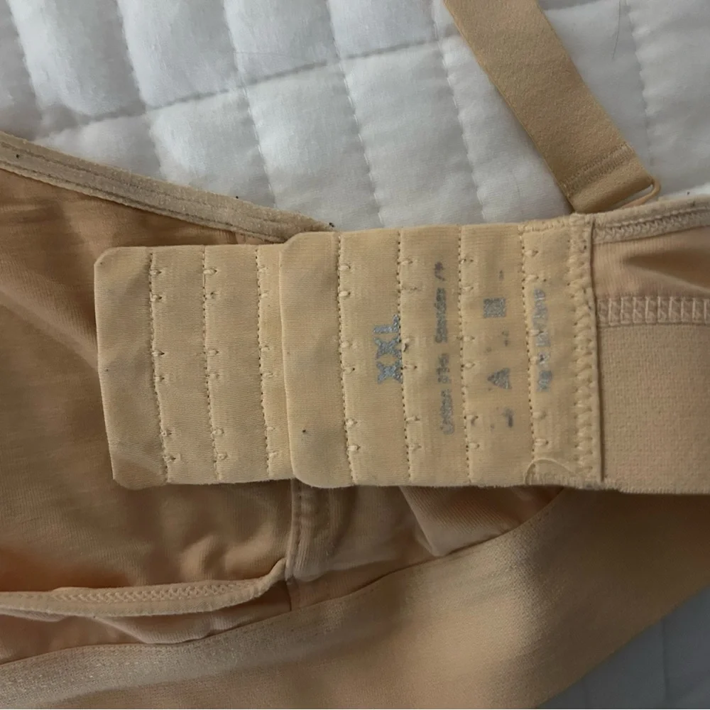 Momcozy Nursing Bra - Picture 5 of 9